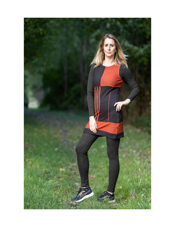 Wollen jurkje in bruin en cognac